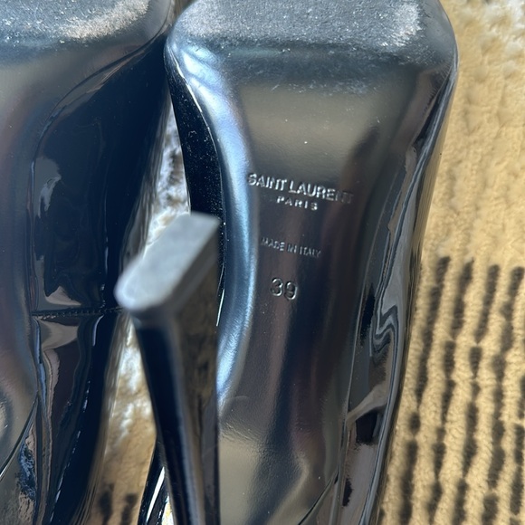 Saint Laurent pumps with gold accent - Picture 5 of 7